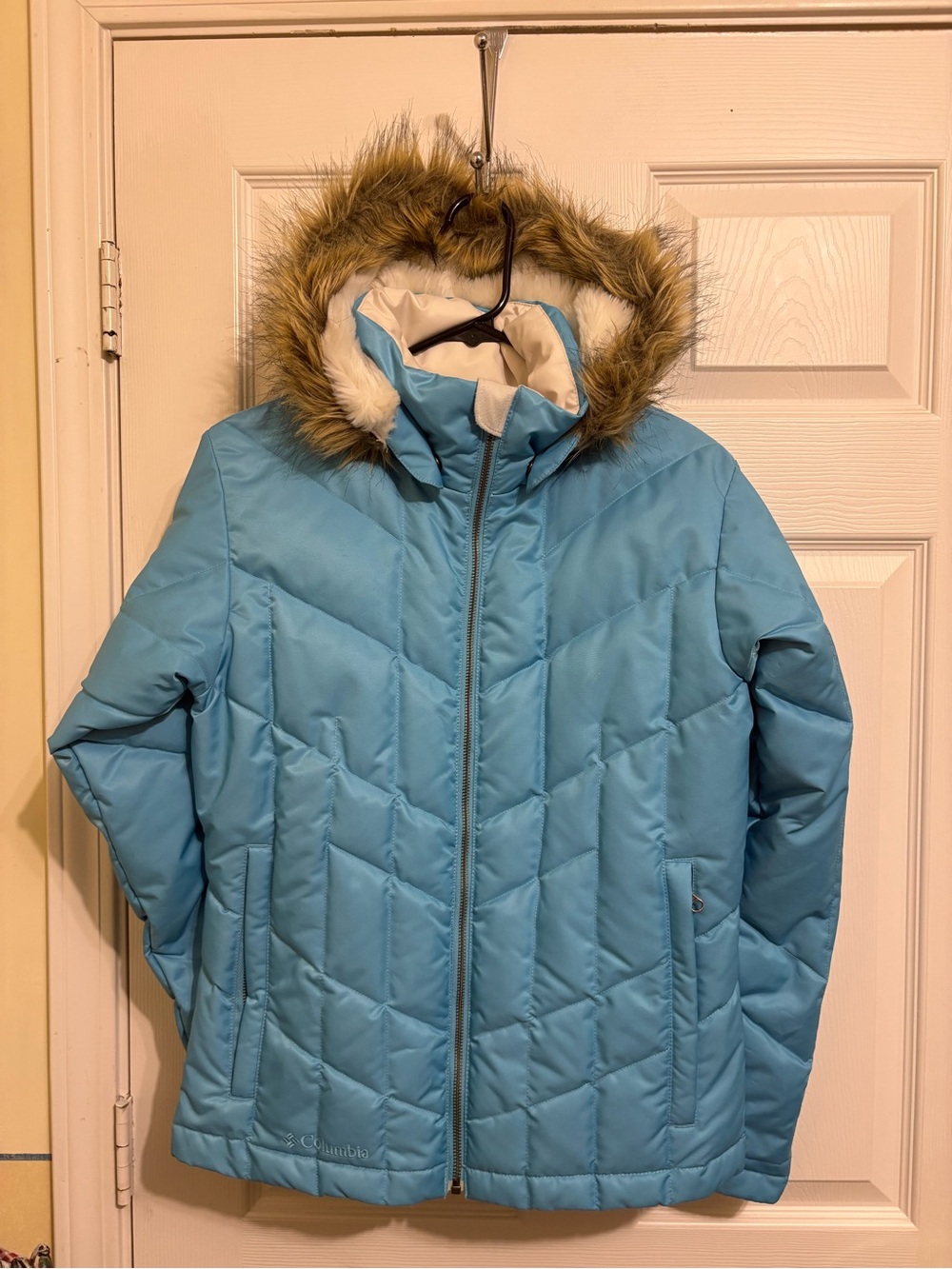 Columbia Kids Sky Blue Winter Hooded Puffer with Faux Fur Trim 14-16 Youth